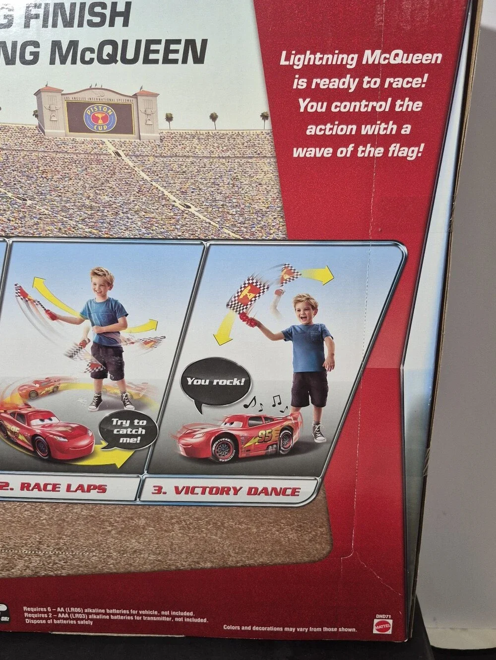 Mattel 2016 Cars Flag Finish Flash Lightning Mc Queen BRAND NEW